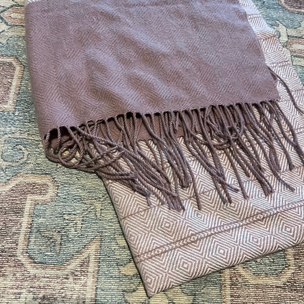 100% Cashmere Scarf - Picture 2 of 4
